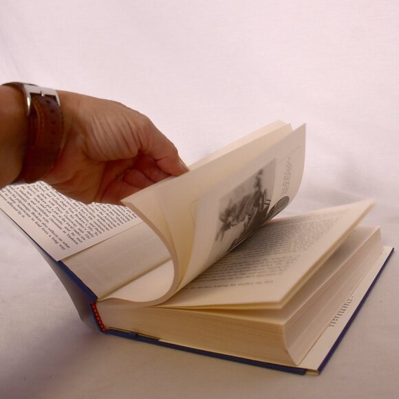 A Long Way from Home : Growing up in the American Heartland by Tom Brokaw - Picture 11 of 12